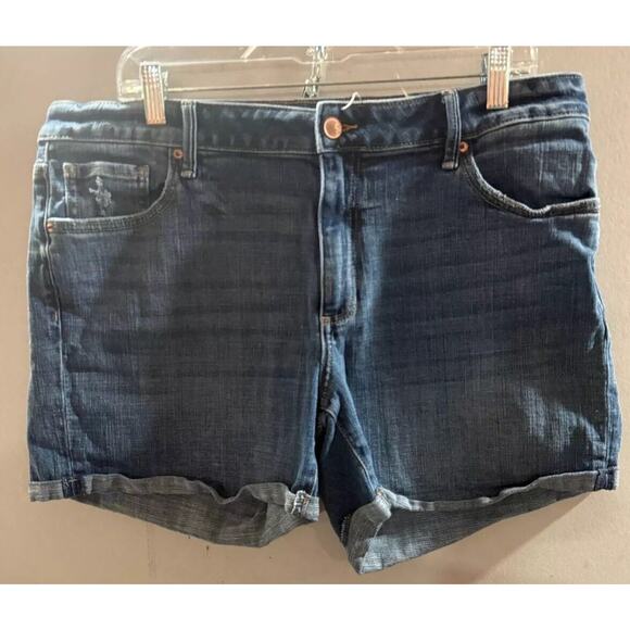 Cosmic Blue Love Jean Shorts Womens 14W Blue Denim Cotton Stretch Comfort Cuffed - Picture 2 of 10